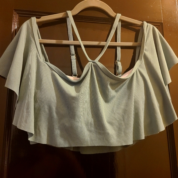 Shein Ruffle Bikini - Picture 2 of 3